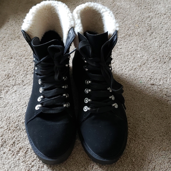 Boots - Picture 3 of 3